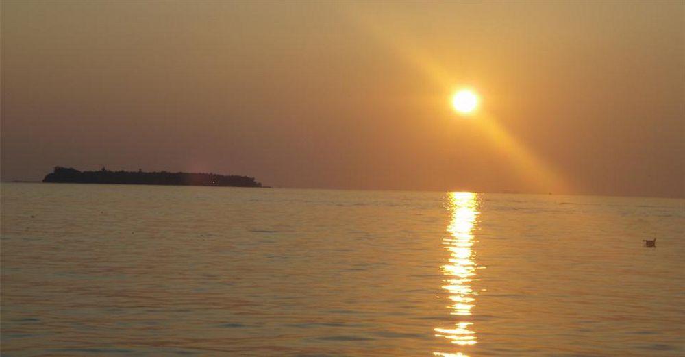 Isle Beach Inn Maldives Exterior foto